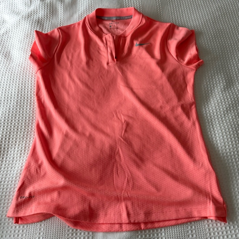 Nike Golf Women's Vibrant Coral Short Sleeve Tee
